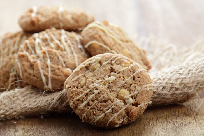 Des biscuits santé aux épices, noix et filet d'érable