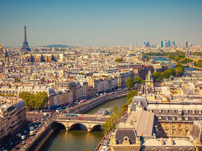 Parmi les destinations les plus sexy, il y a Paris!