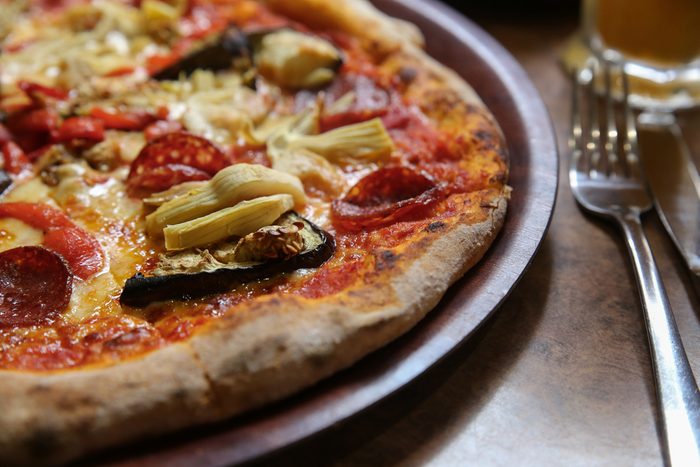 Cette pizza santé quatre saisons constitue un repas sain