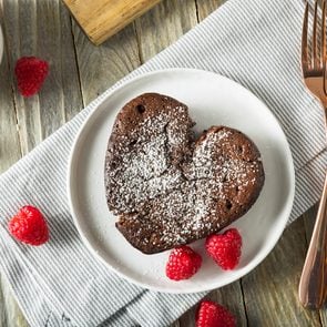 Recette pour la Saint-Valentin: gâteau au chocolat et aux pois chiche sans gluten.