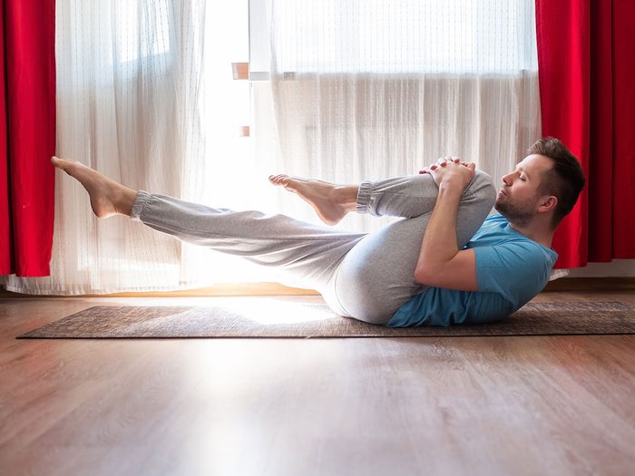 Le yoga Bikram (un yoga «chaud») est l'un des types de yoga à essayer.