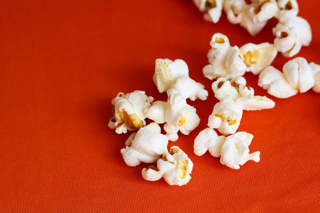 Autre bienfait du popcorn: le mas souffl est faible en calories.