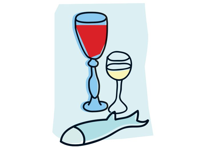 Poisson et vin font partie des combinaisons alimentaires efficaces.