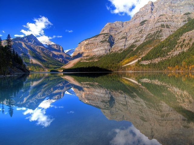 Le sentier du lac Kinney en Colombie-Britannique est l'une des randonnes  faire au Canada.