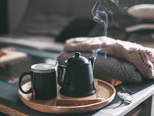 Boire au moins deux tasses de th par jour permet de protger le coeur.