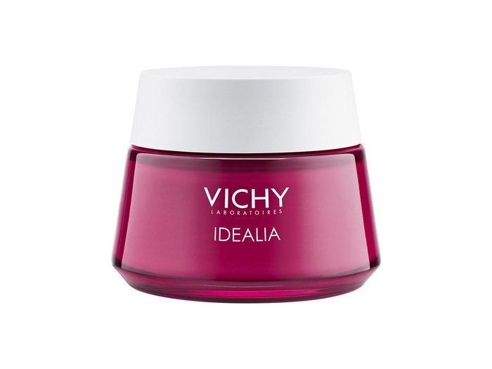 Le soin de jour Idéalia de Vichy est parfait pour hydrater la peau sèche.