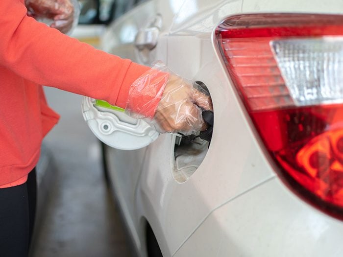 Réparation de voitures: les appareils pour économiser de l'essence.