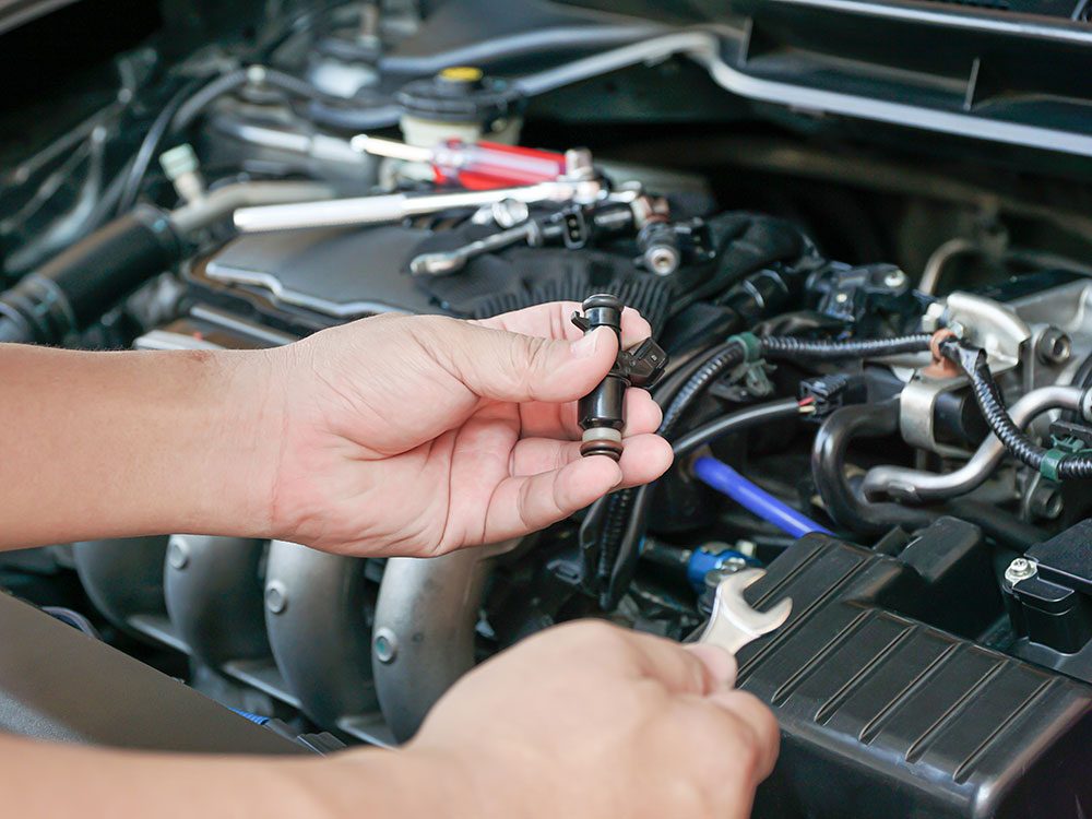 Réparation de voitures: le nettoyage des injecteurs.