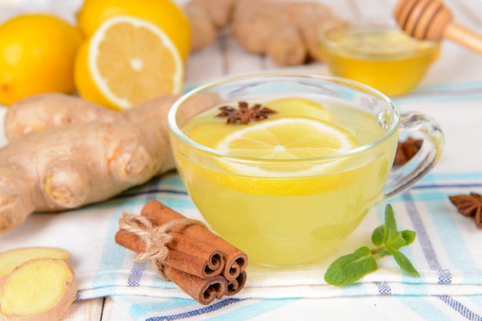 10. Le thé au gingembre peut soigner les maux d'estomac.