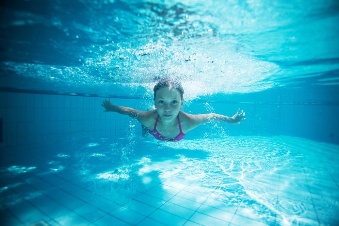 Natation et aquaforme : les bienfaits santé de l'exercice dans l'eau