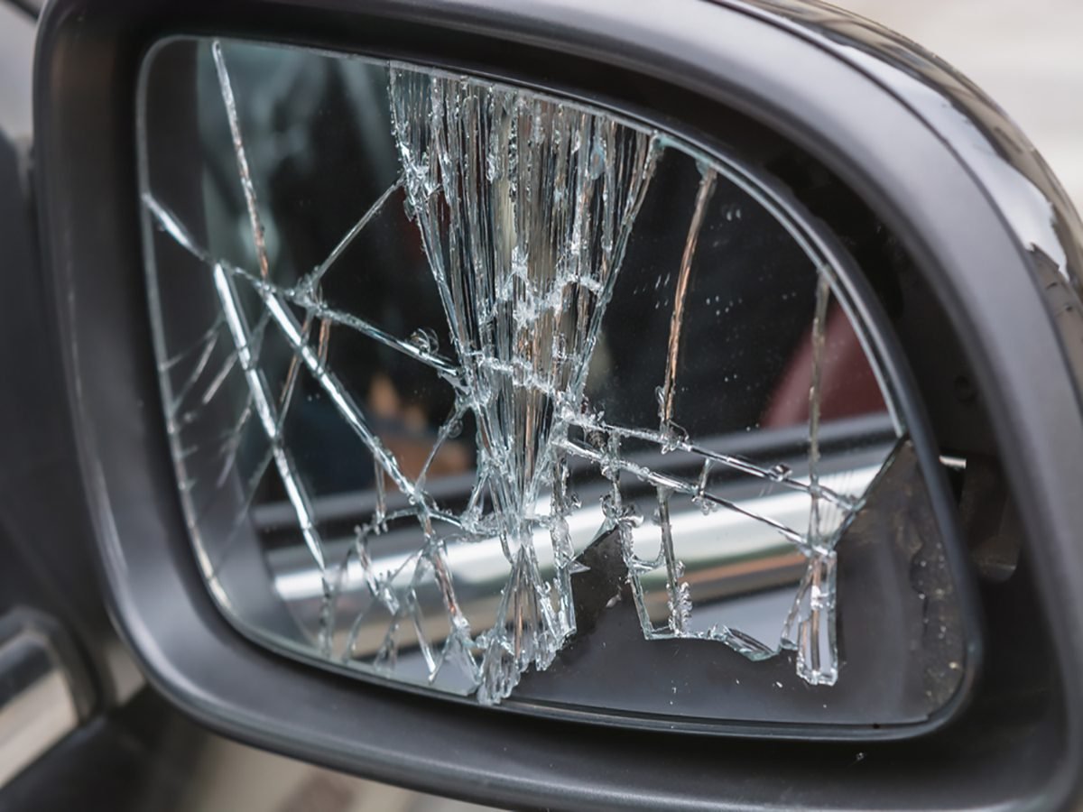 Comment changer le miroir du rétroviseur de votre auto