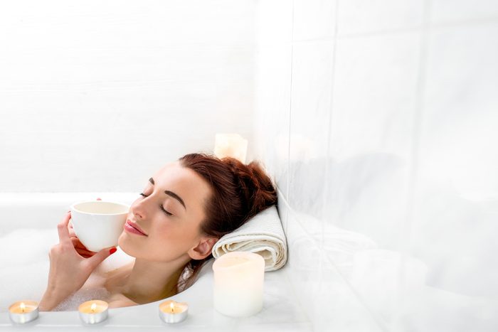 Cure santé à la maison : les bienfaits d'un bain chaud