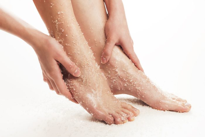 Le sel d'epsom est utile pour exfolier la peau.