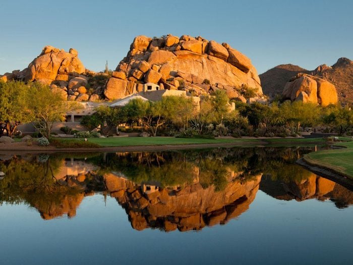 8. Le magnifique hôtel The Boulders, en Arizona