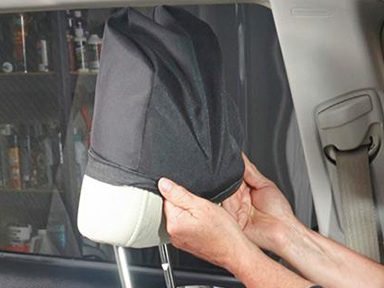Installer les housses des repose-têtes de vos sièges d'auto