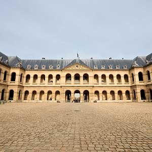 10. L'Hôtel des Invalides: l'un des meilleurs attraits touristiques de Paris