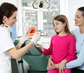 Les enfants souffrent beaucoup de caries dentaires. Que devraient faire les parents ? 