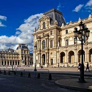 2. Le Musée du Louvre: l'un des meilleurs sites touristiques de Paris