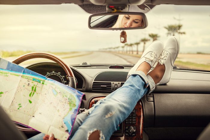 Meilleures applications mobiles pour vos voyages en voiture :  Waze