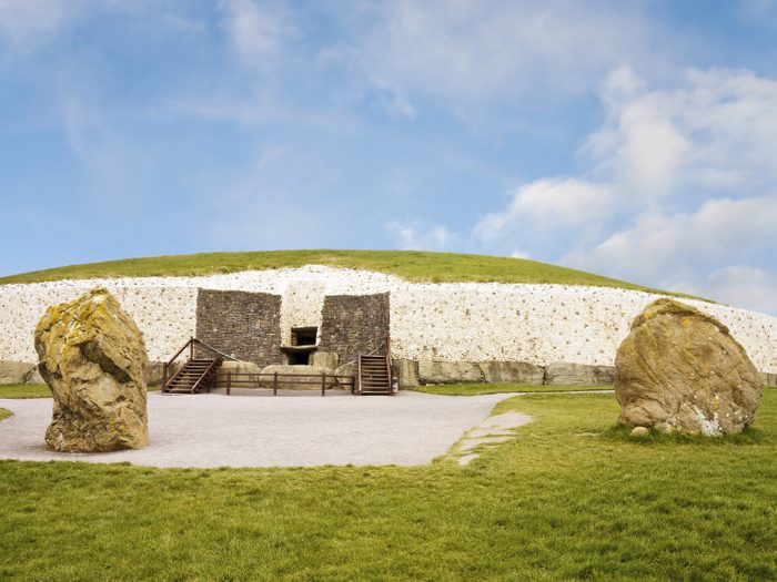 5. Newgrange, Irlande