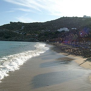 6. La plage Paradise sur l'île de Mykonos en Grèce