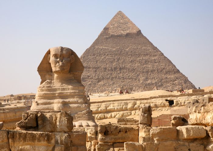 4. Les grandes pyramides d'Égypte