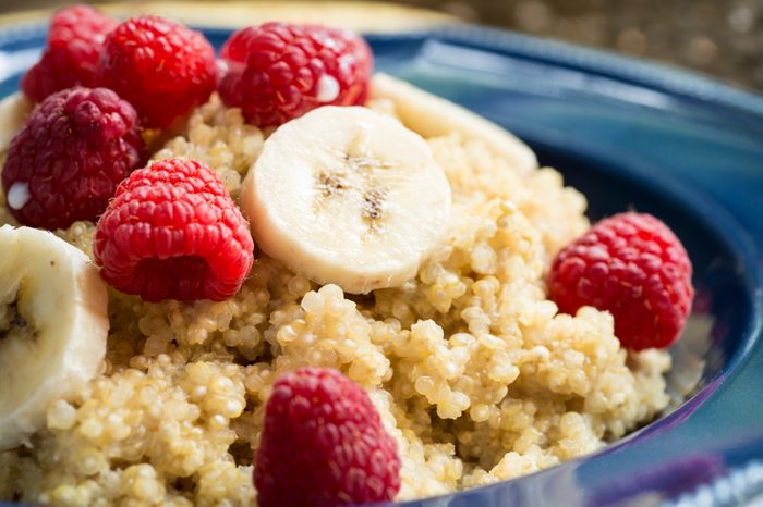 Apprêtez les grains entiers (quinoa, orge, riz sauvage) de façon délicieuse!
