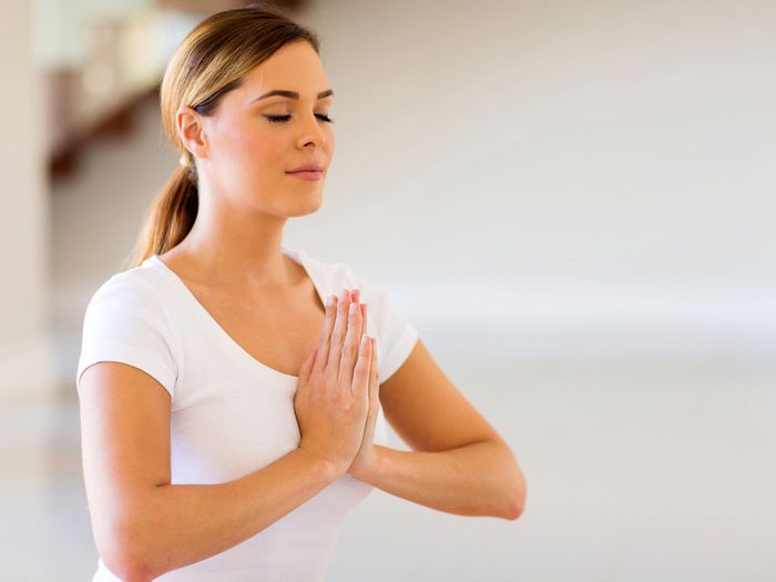 Le yoga réduit le stress