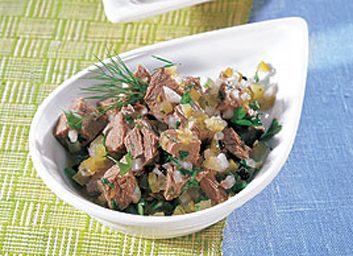 Salade de bœuf, marinade aux cornichons