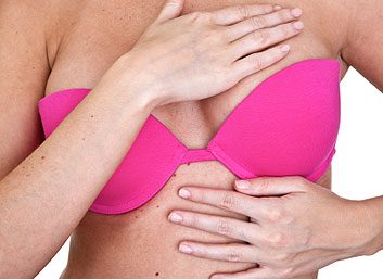 10. Les implants mammaires sont dangereux. 