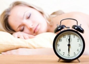 2. Dormir moins de huit heures par jour