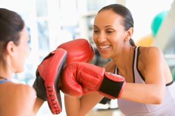 3. La boxe peut diminuer votre stress.