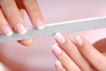 2. Comment consolider des ongles fragiles