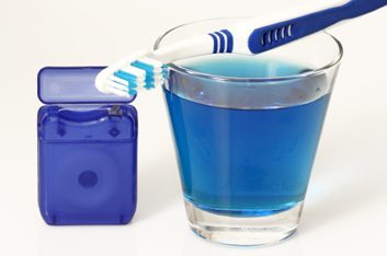 Est-il souhaitable de stériliser les brosses à dents? 