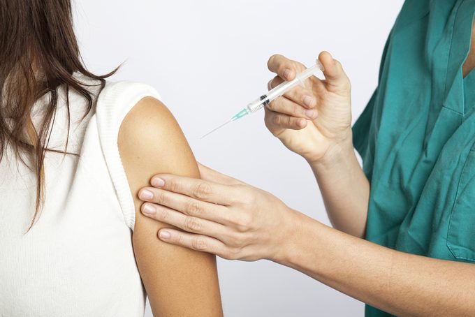 Vaccin contre la grippe: la piqûre qui va loin 