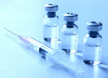 Vaccination infantile nécessitant des rappels à l'âge adulte