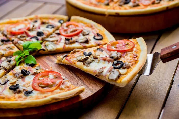 Préférez la pizza à croûte mince pour une alimentation santé
