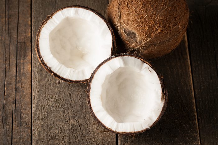 La noix de coco est un bon revitalisant naturel