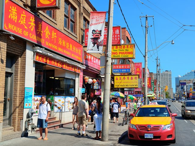 Le quartier chinois de Toronto est une attraction touristique importante.