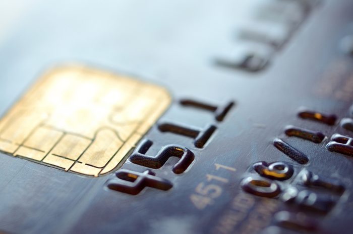 Économiser, les meilleurs trucs et astuces: gardez les coordonnées de votre carte de crédit à distance!