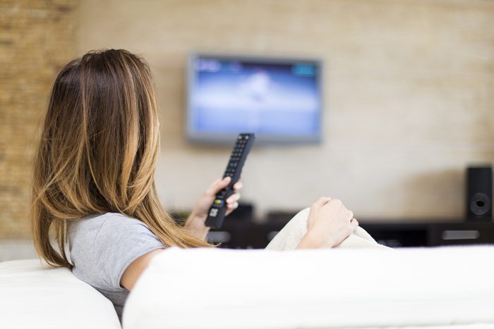 Réduisez votre forfait télé pour un abonnement de base en ajoutant des chaines à la carte pour économiser sur votre facture de câble.