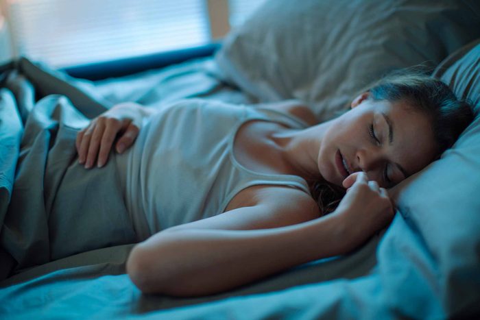 Trouvez des exercices pour apaiser votre cerveau pour mieux vous rendormir lorsque vous vous réveillez la nuit.
