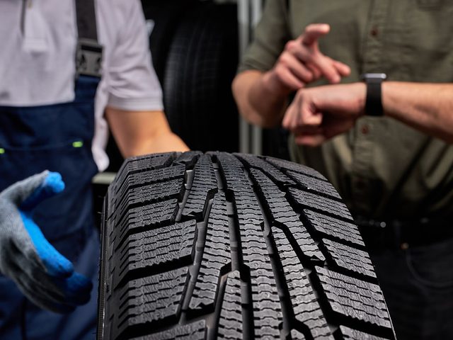 Quand faut-il acheter de nouveaux pneus de voiture?