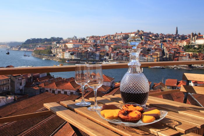 Le tourisme viticole au Portugal est bien développé. Le pays offre une grande variété de vins, au grand plaisir de ses visiteurs.