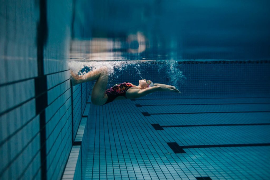 Les nageurs sont libres de tout conflit interne; ils aiment autant être en groupe que seul.