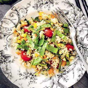 Salade santé aux légumes et quinoa