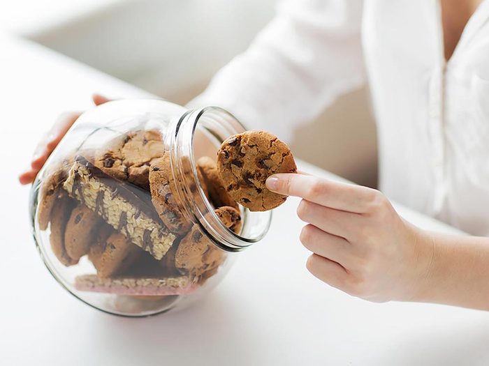 Pour maigrir, demandez-vous pourquoi vous ressentez le besoin de manger des biscuits.