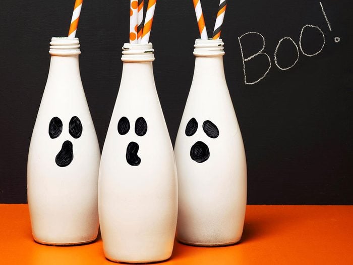Décorations d'halloween: Faites des «Boo-teilles».