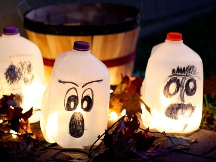 Décorations d'halloween: les lanternes fantômes.