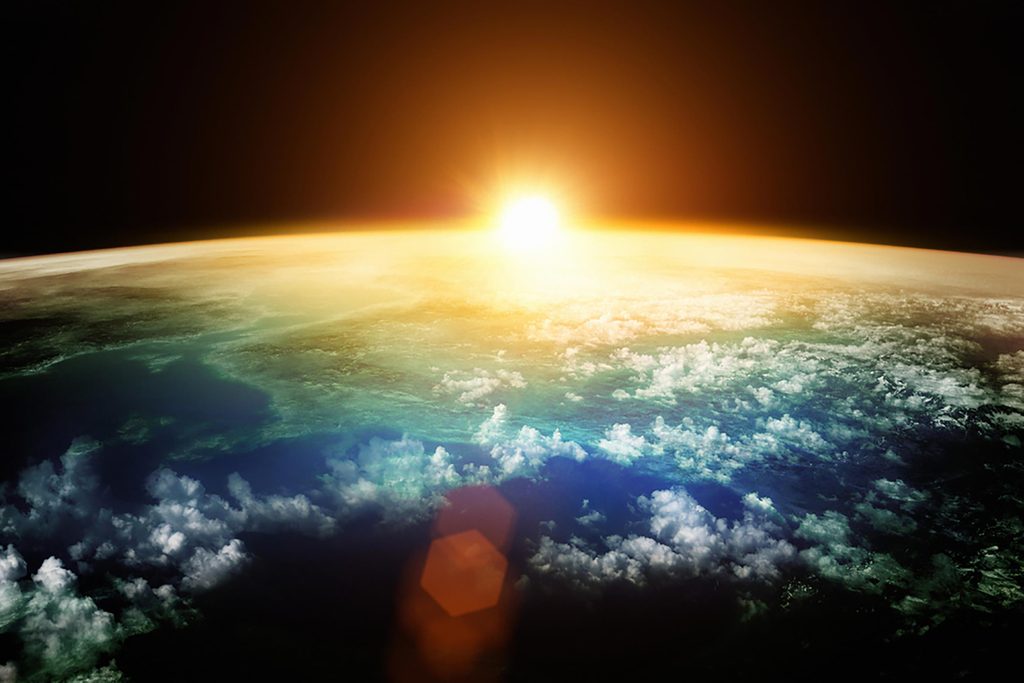 Mythe: selon une croyance populaire médiévale, la Terre était plate, mais il s’agit en fait d’une sphère parfaite